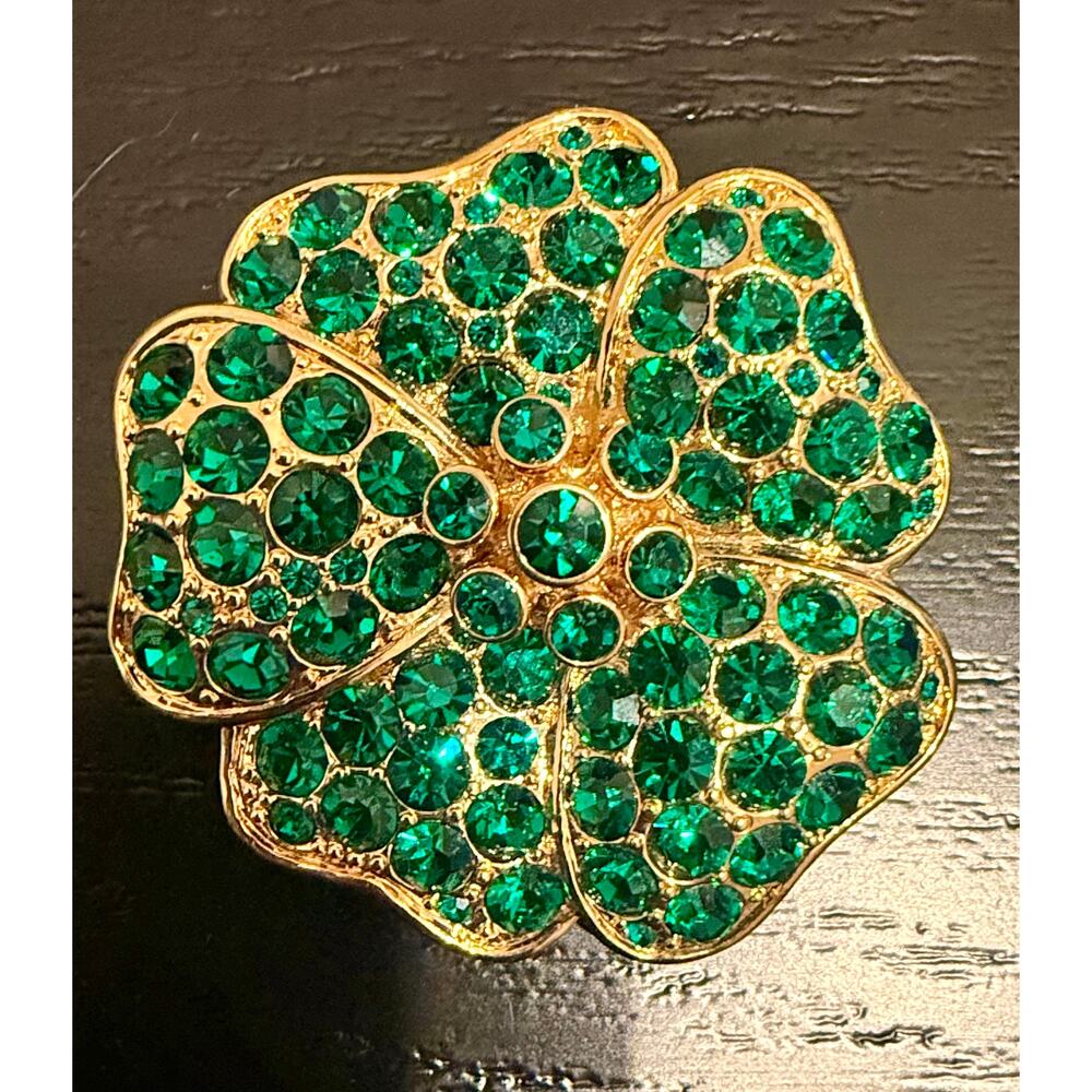 Vintage Signed Monet Emerald Green Rhinestone Flower Brooch Gold Tone